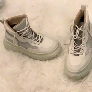 Chunky sneakers